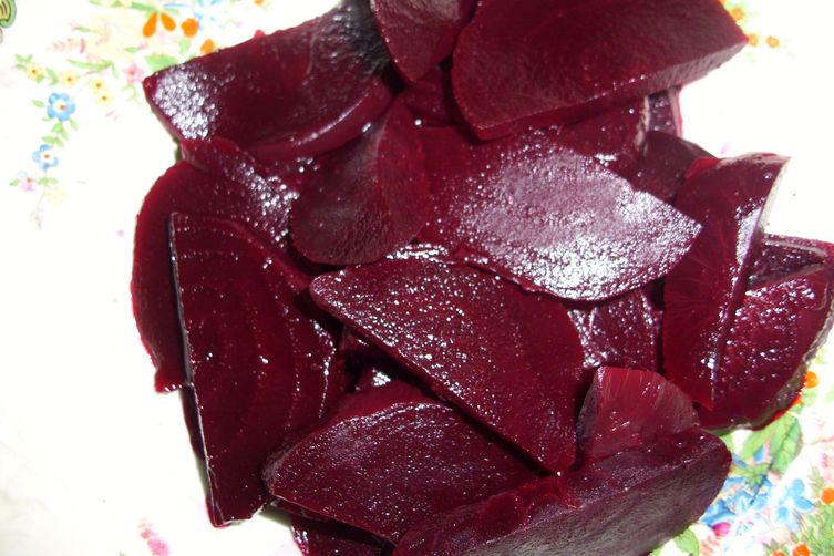 Red beets salad