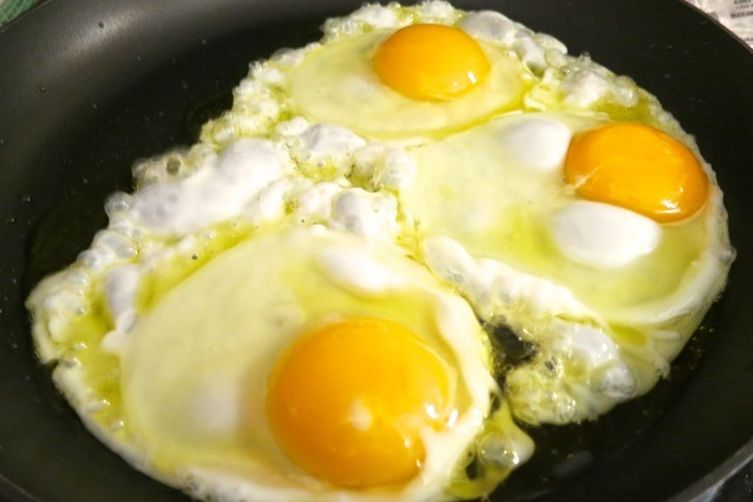 Balsamic Fried Eggs