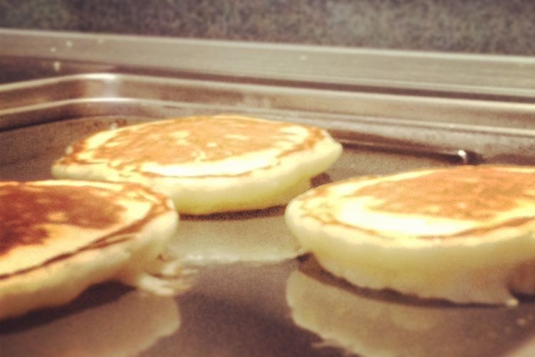 Gravity-Defying Basic Buttermilk Pancakes