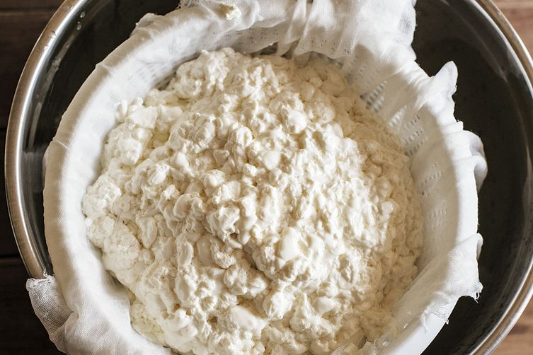 Crumbly Feta Cheese
