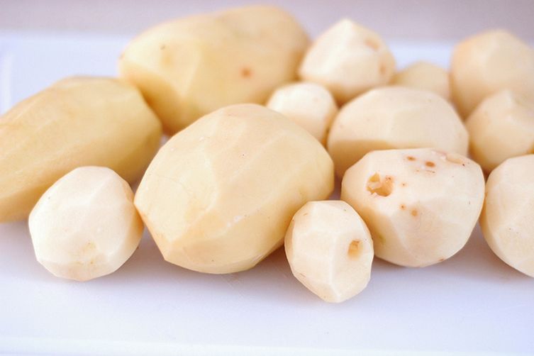 Creamy Roasted Garlic &amp; Potato Soup