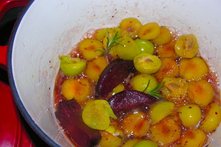 Spicy sweet and sour plum sauce