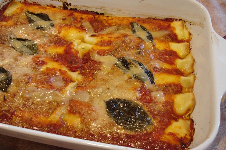 Melt-In Your Mouth Stuffed Spinach Manicotti with Fresh Marinara Sauce