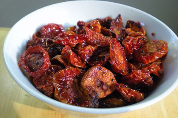 Crispy Oven-Dried Tomatoes and Garlic
