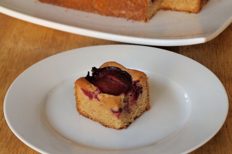 Plum cake with lime and rose