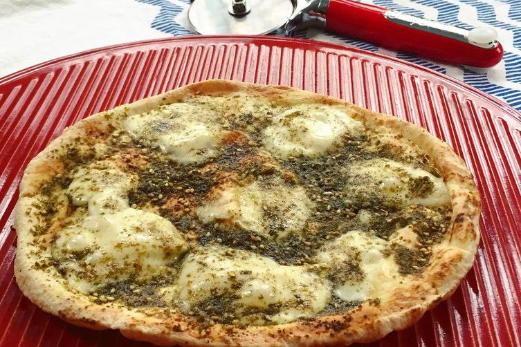 Za'atar and Cheese Pita Pizza