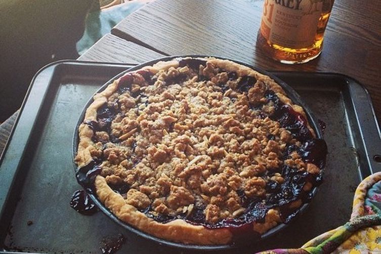Black &amp; Blueberry Bourbon Crumble Pie