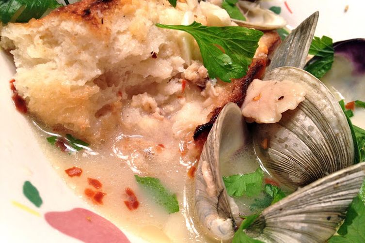 Zuppa di Clams with Savory Crouton