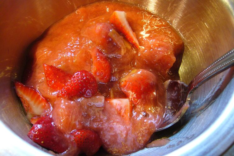 Strawberry-Rhubarb Tiramisú