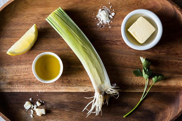 Buttery Braised Leeks with a Crispy Panko Topping