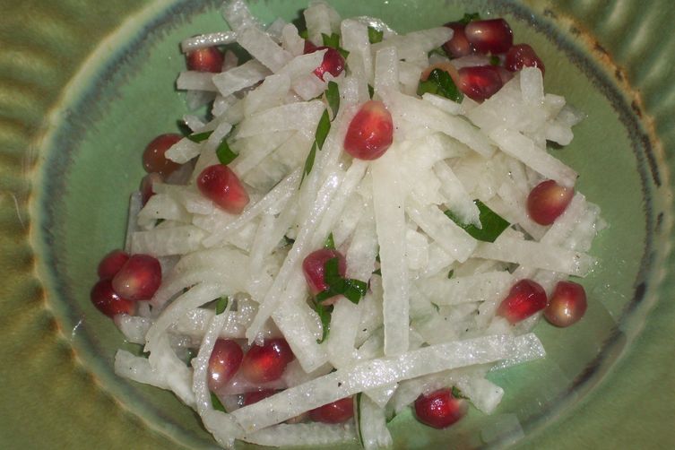 Jicama salad with pomegranate