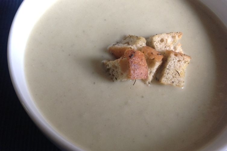 Thyme-Scented Fennel and Leek Soup
