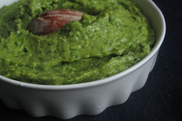 Smashed Pea Guacamole with Cilantro, Ginger and Lime