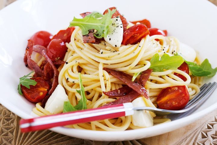Tomato and salami spaghetti