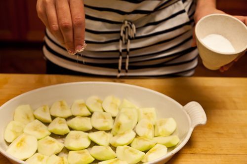 Judy Rodgers' Roasted Applesauce (and Savory Apple Charlottes)