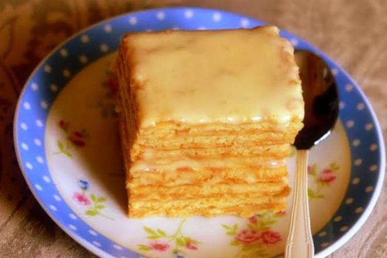 Smetannik (Russian Cake with Sour Cream Frosting)