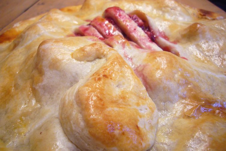 Drunken Raspberry and Portly Pear Pie