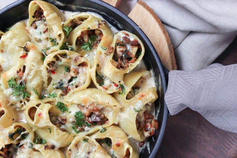 Mushroom Stuffed Giant Shell Pasta