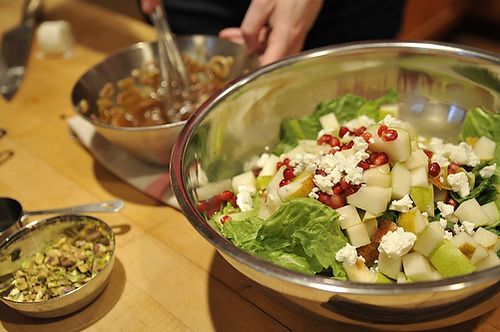 Arugula, Pear and Goat Cheese Salad with Pomegranate Vinaigrette