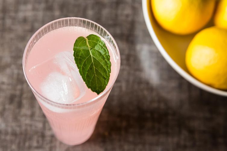 Sparkling Rhubarb Lemonade