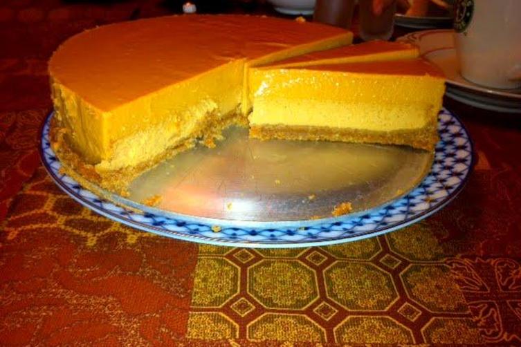 Thanksgiving Dulce de Leche Pumpkin Mousse Cheesecake