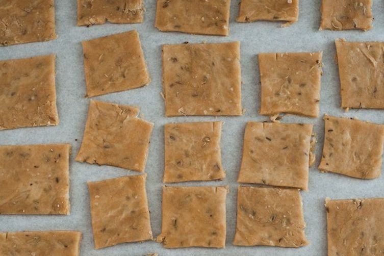 Homemade Fennel Seed Crackers