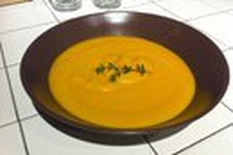 Roasted Butternut Squash and Apple Soup for a Crisp Autumn Day