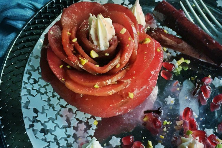 Turkish Quince Dessert with Apple Roses